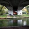 Die Ulmer Stadtverwaltung zählt 236 Brücken im Stadtgebiet. Eine davon ist die Adenauerbrücke, die über die Donau führt.  	