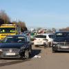 Die Rettungskräfte hatten am Samstagnachmittag allerdings auf der Autobahn zu tun. Bei insgesamt vier Unfällen innerhalb kürzester Zeit waren neun Autos verwickelt und es wurden fünf Personen verletzt. 