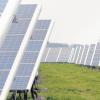 Auf einer Fläche von 7,5 Hektar wollte ein Investor bei Adelsried an der A8 eine Photovoltaikanlage aufstellen. Der Gemeinderat stimmte zwar dagegen, doch der Unternehmer hofft auf eine zweite Chance. 