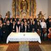 Die Akteure des traditionellen Weihnachtssingens in Amerbach freuten sich, nach zwei Jahren Corona-Pause die Kirche St. Alban wieder mit ihren Weisen erklingen zu lassen.