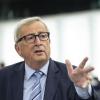 Der ehemalige EU-Kommissionspräsidenten Jean-Claude Juncker lobt Kanzlerin Angela Merkel rückblickend für ihr Handeln während der Flüchtlingskrise.
