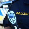 Eine alkoholisierte Autofahrerin hat bei Landsberg einen Unfall verursacht. 