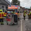 Nach dem Unfall des neu in Wemding stationierten Rettungswagens der Johanniter war die Feuerwehr im Einsatz.