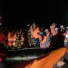 Freiwillige Helfer von Sea-Watch haben auch an Weihnachten wieder Dutzende Bootsmigranten im Mittelmeer gerettet.