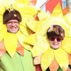 Mehrere Tausend Besucherinnen und Besucher säumten die Straßen, um mit dem Kötzer Narren Club Fasching zu feiern.