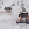 Heftige Schneefälle machten es Autofahrern am Sonntagnachmittag auf der A8 schwer. In der Region kam es zu etlichen Unfällen. 	