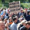 Die Gegner der Anti-Corona-Maßnahmen demonstrieren seit Wochen in ganz Deutschland und haben nun sogar eine eigene Partei gegründet.