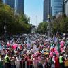 Das Bild zeigt Proteste in Mexiko-Stadt.