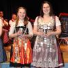 Die neuen Regentinnen im Schützengau Mindelheim: Julia Gallert (links) und Nina Beggel sind die neuen Gauschützenköniginnen. 
