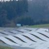 An der A8 gibt es bislang auf Höhe von Edenbergen einen Solarpark. Jetzt soll ein weiterer bei Hirblingen entstehen.