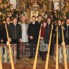 Strahlende Gesichter bei der Spendenübergabe (von links): Stefan Kölbl, Bernhard Schiegg, Manuel Rauscher, Ulrike Bruhnke (Haus Schatzinsel), Dr. Manfred Nuscheler (Pallium), Patrick Kienle, Klara Dolp (Haus Schatzinsel), Franz Kienle, Tim Rauscher und Stephan Gerum. 	