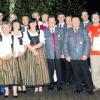 Der Schützenverein Tagobert feierte sein 100-jähriges Bestehen. Dazu wurden zahlreiche verdiente Mitglieder vom Sportschützenbund ausgezeichnet. Fotos: clbAuch der Verein selbst zeichnete anlässlich des Jubiläums langjährige Mitglieder mit Vereinsnadeln aus. 