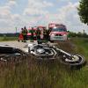 Zwei Männer sind am Samstag bei einem schweren Verkehrsunfall bei Ettringen ums Leben gekommen. Ein Motorrad- und ein Fahrradfahrer waren aufeinandergeprallt. 