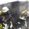 Explosionsgefahr: Gartenhaus geht in Flammen auf