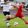 Auf Kevin Stoiber (rechts) und den SV Mering wartet heute mit dem Regionalligisten Garching ein dicker Brocken. 