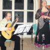 Gitarrenkonzert in der Bücherei. Unser Bild zeigt an der Gitarre Tobias Krause und die Sängerin Dorothea Koch. 