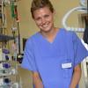 Denise Schäferling hatte Krebs. Die 27-Jährige wurde im vergangenen Jahr fünf Mal operiert. Seit März arbeitet sie wieder als Krankenschwester auf der Intensivstation des Dillinger Krankenhauses. 