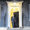Premierminister Cameron verlässt die Downing Street 10, um den EU-Ratspräsidenten Donald Tusk zu begrüßen.