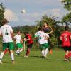 In Nähermemmingen ging der SV Wechingen (in rot-schwarz) am Sonntag als Sieger vom Platz.