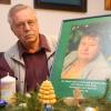 Der Offinger Klaus Lücke (71 Jahre) hat im Mai 2011 durch einen Verkehrsunfall seine Ehefrau Ingrid (69 Jahre) verloren. Als Fahrer des Wagens wurde er nahe Freyung selbst schwer verletzt. Trauer Unfall Trauerarbeit
