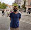 Manuel Sontheimer trägt Maske - so, wie es in Augsburgs Nahverkehr Vorschrift ist.