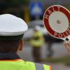 Die Polizei hat nahe Daiting einen betrunkenen Lkw-Fahrer gestoppt. Der machte mächtig Ärger. 