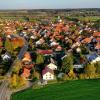 Breitenthal von oben. Die Bürgerinnen und Bürger lieben ihr Vereinsleben und die Sauberkeit im Ort. Das ergab der Heimatcheck in der Gemeinde im Südwesten des Landkreises Günzburg.