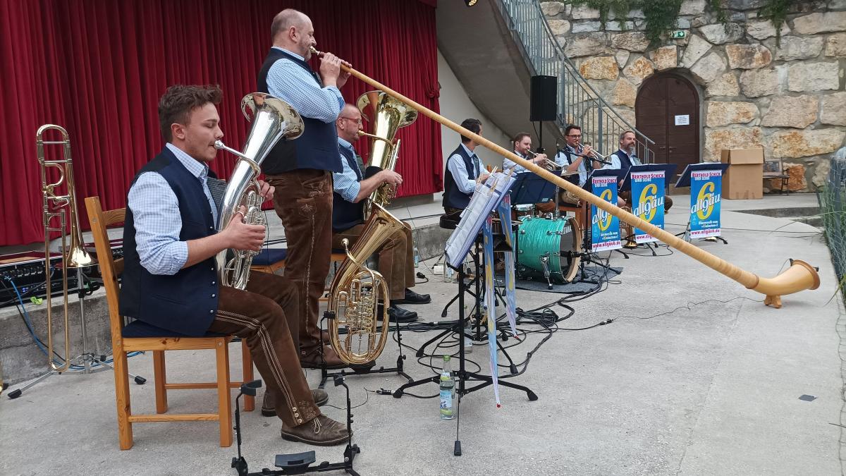 Berthold Schick Und Seine Allgäu 6 Spielen Im Amphitheater Auf