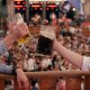 
Am Freitag, 25. August, beginnt der Augsburger Herbstplärrer. Der Preis für die Maß Bier bleibt konstant. 