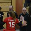 Abklatschen nach dem Erfolg: Die Volleyball-Damen aus Kleinaitingen haben einen weiteren Sieg eingefahren. 	