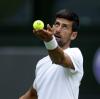 Die Davis Cup Finals 22: Termine, Spielplan und Infos zur Übertragung im Free-TV und online finden Sie hier. Im Bild: Novak Djokovic in Wimbledon.