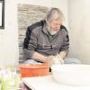 40 Jahre ist Stefan Huber nun Töpfer mit Leib und Seele. Er hat seine Werkstatt in Dießen. Gefeiert wird allerdings erst beim Töpfermarkt im Mai in Dießen. 