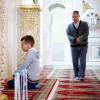 In Moscheen können Kinder das Beten lernen. 