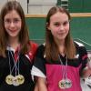 Hatten in Dillingen gut lachen: Tatjana Stierle (rechts) und Lisa-Mia Tjarks räumten auf schwäbischer Tischtennis-Ebene kräftig ab. 

