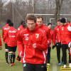 Aleksandr Hleb hält sich in den kommenden Tagen im Training des FC Augsburg fit.