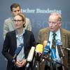 Nach dem spektakulären Abgang von Noch-Parteichefin Frauke Petry sind Alice Weidel (l) und Alexander Gauland die neu gewählten Fraktionsvorsitzenden der AfD im Deutschen Bundestag.