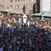 Rund 25.000 Teilnehmer kamen am Samstag zur Demonstration auf dem Rathausplatz. Die AfD greift die Kundgebung als "Indoktrination" an. 