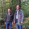 Zweiter Bürgermeister Markus Harsch begrüßte Thomas Lutz (rechts) als neuen Leiter des Forstreviers Kaisheim.