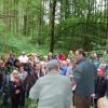 Mehr als 60 Waldbesitzer folgten der Einladung des Krumbacher Landwirtschaftsamts und ließen sich im Burgauer Stadtwald über die aktuelle Borkenkäfergefahr informieren. 