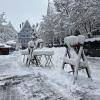 Immense Schneemassen beeinträchtigen das öffentliche Leben im gesamten Landkreis Landsberg. Die Räumfahrzeuge kommen kaum noch nach.