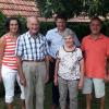 Joseph Knauer aus Schönleiten feierte im Kreis seiner Familie seinen 85. Geburtstag. Bürgermeister Dietrich Binder gratulierte (Dritter von links).
