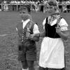 Die Tänze gehören seit jeher zum Leipheimer Kinderfest. Das Bild stammt aus dem Jahr 1958 