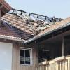 Der Tag danach: Rund 100000 Euro Schaden richtete das Feuer in der Dachgeschosswohnung und am Dachstuhl des Mehrfamilienhauses an. 