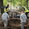 Tatort in Dortmund: Bei Vorbereitungen für eine Urnenbeisetzung in einem Bestattungswald wird das Mordopfer entdeckt.