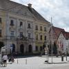 Nach dem Testlauf im vergangenen Jahr bleibt der Lauinger Marktplatz auch heuer an Sommerwochenenden vom 16. Juli bis 11. September autofrei.  