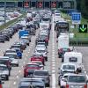 Die Autobahnen im In- und Ausland sollen teilweise über Ostern stark befahren werden. Besonders einige Autobahnen und Straßen sind vom Stau betroffen.