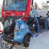 Am Bahnübergang bei Hirschfelden ist ein Zug mit einem Auto zusammengestoßen. Der Wagen wurde rund 40 Meter weit über die Strecke mitgeschleift. Der Fahrer des Autos erlitt dabei tödliche Verletzungen.  	