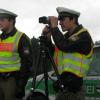 Die Raser im Visier hatten Florian Schalk (links) und Tobias Fendt von der Polizei Mindelheim beim Blitzermarathon zwischen Pfaffenhausen und Kirchheim. 