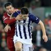 Gareth Barry (r) von West Bromwich Albion entschuldigte sich als einer von vier Profis.