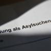Immer mehr Menschen stellen in Bayern einen Asylantrag.